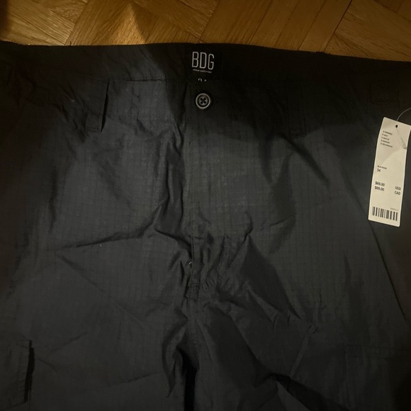 New with tags bdg cargo pants - Picture 6 of 6
